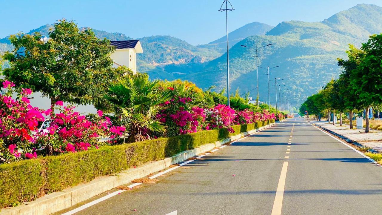 Cam Lam The Track Homestay - Near Bai Dai Beach מראה חיצוני תמונה