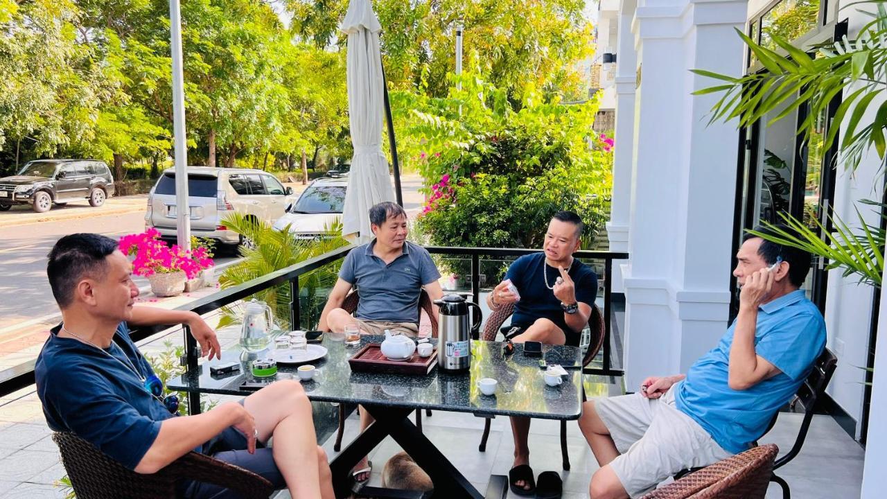 Cam Lam The Track Homestay - Near Bai Dai Beach מראה חיצוני תמונה
