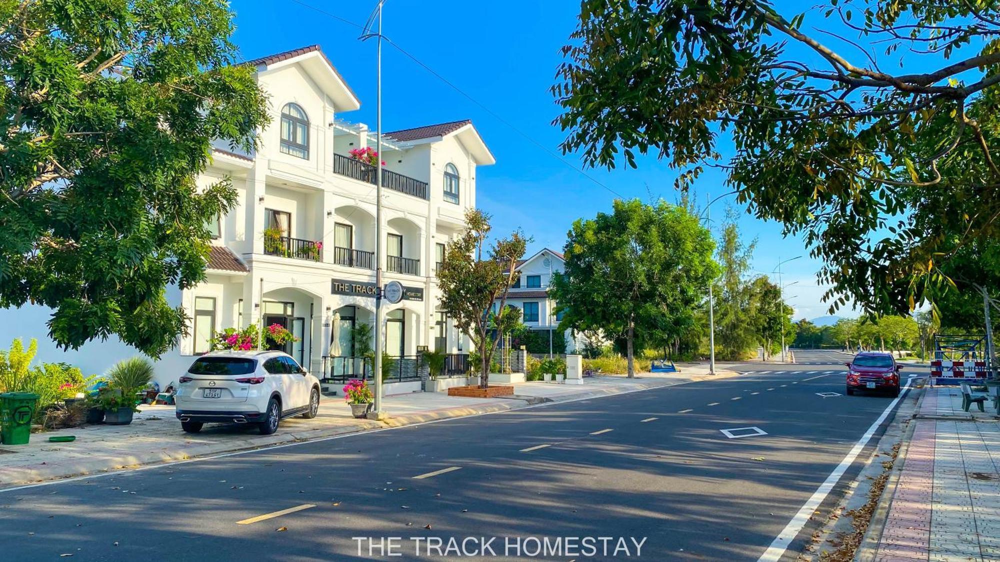 Cam Lam The Track Homestay - Near Bai Dai Beach מראה חיצוני תמונה
